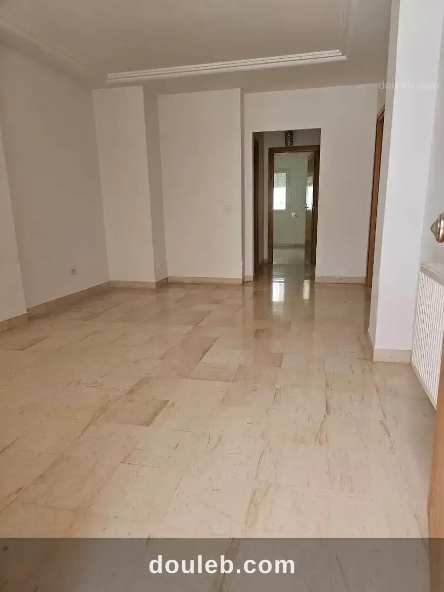 H plus trois bureautique à l'aouina à Tunis