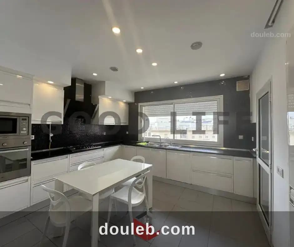 Penthouse s4 avec piscine lac 2 - Miniature 5