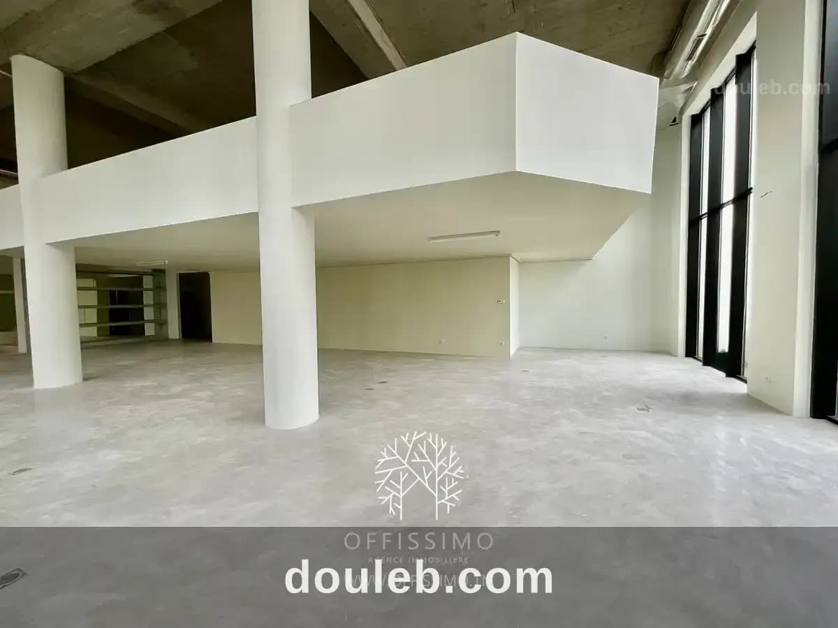 Local commercial ideal gallerie showroom ou bureau - Miniature 2
