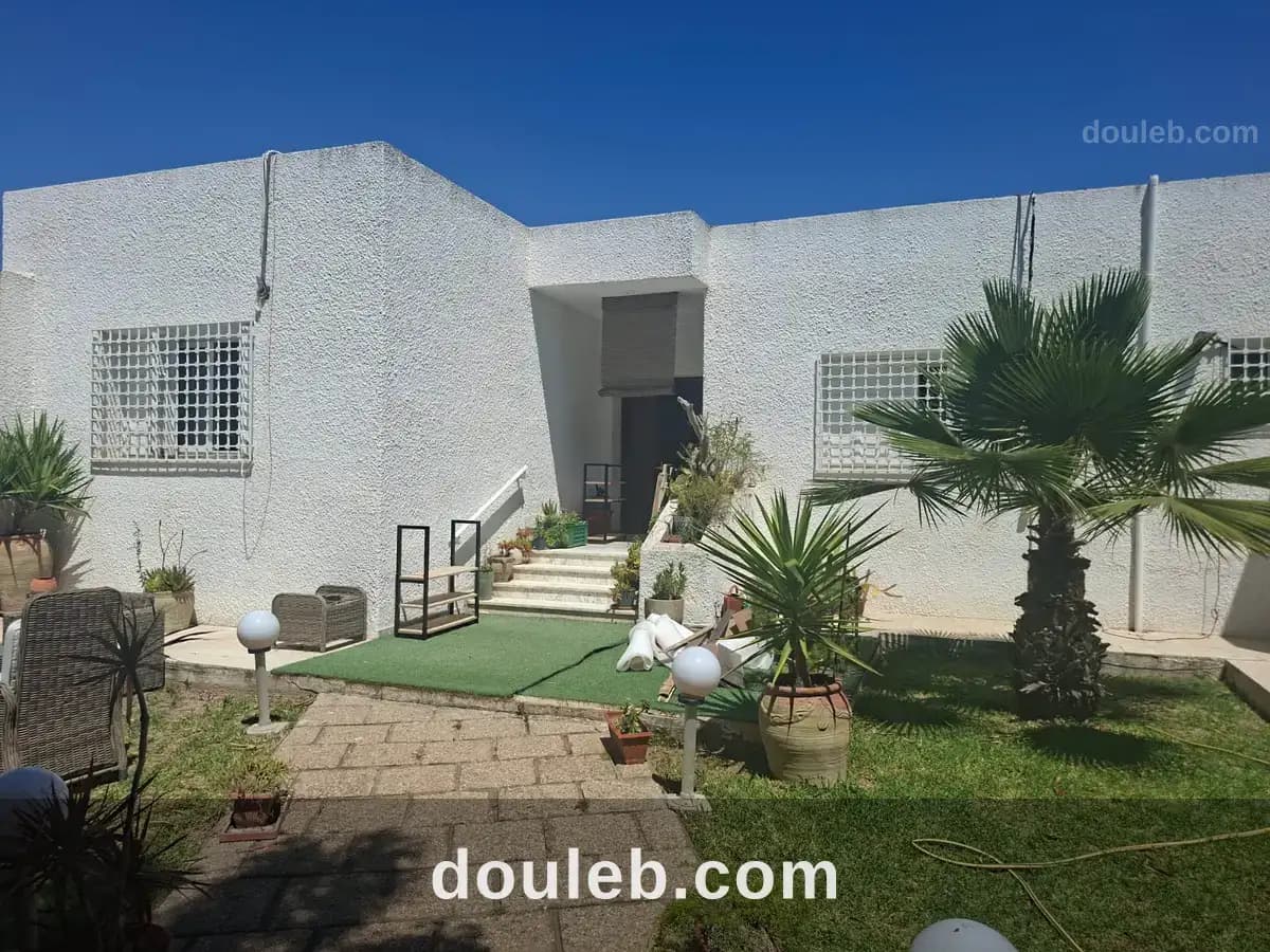 Une petite villa haut standing à menzah 9a à Tunis
