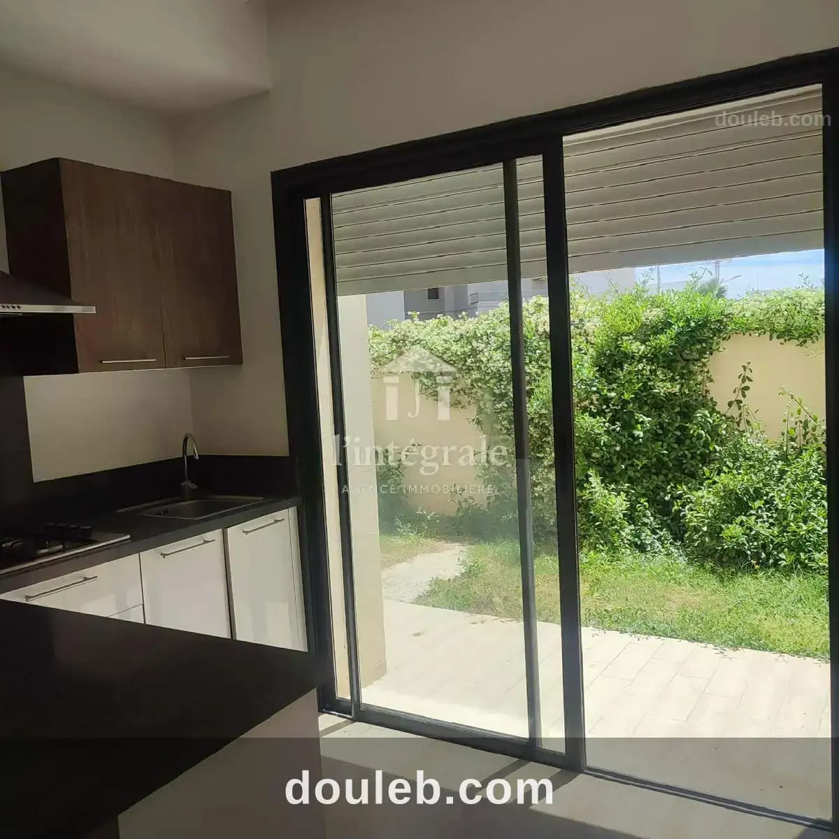 Coquet appartement s2 avec jardin privatif à Ariana