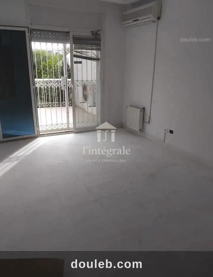 H4 bureau au rez de chaussée indépendant à Tunis
