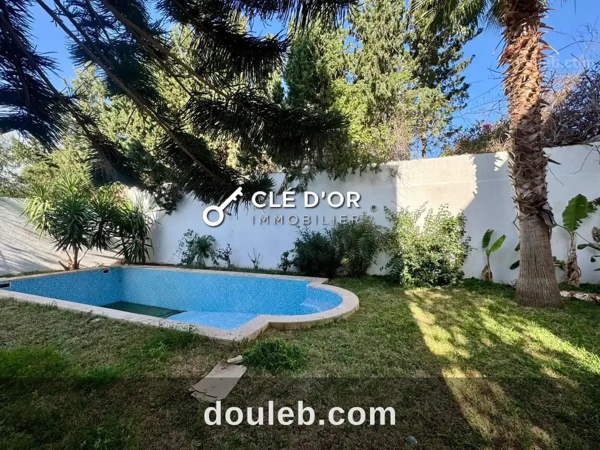 Une belle villa s4 à gammarth à Tunis