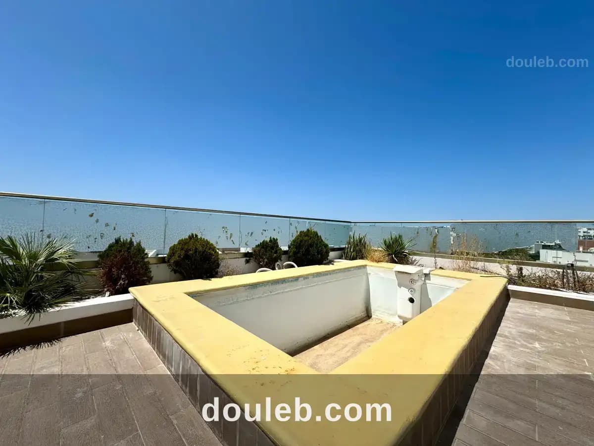 Penthouse avec piscine au jardins de carthage à Tunis