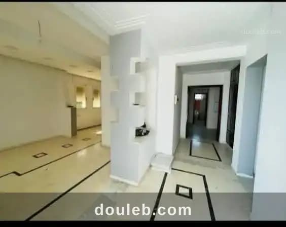 Etage de villa haut standing au mourouj 1 à Ben Arous