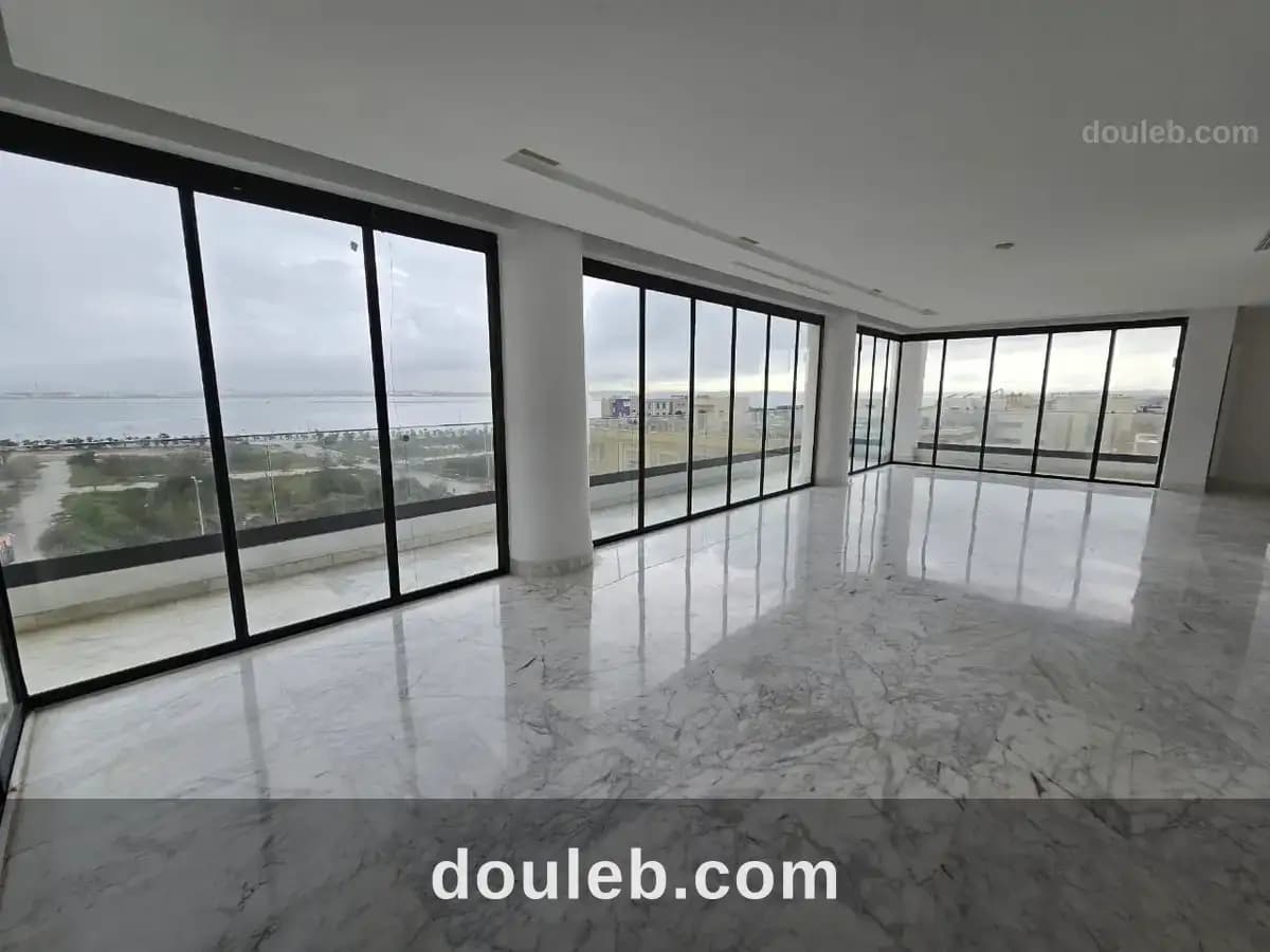Duplex s4 avec vue lac imprenable à Tunis