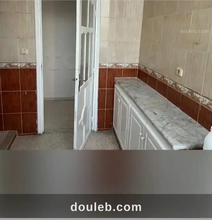 Cherche 2 personnes pour partager appartement - Miniature 3