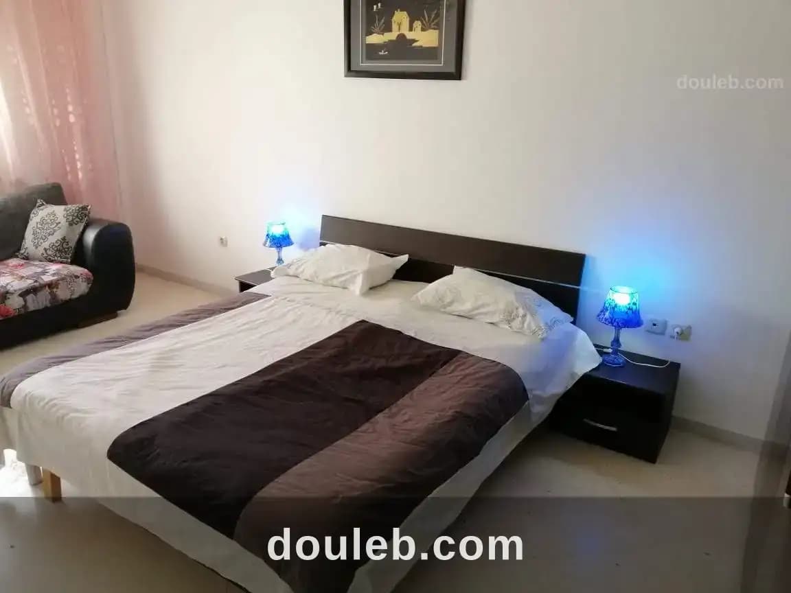 Appt trois pièces meublé par nuit aouina marsa à Tunis