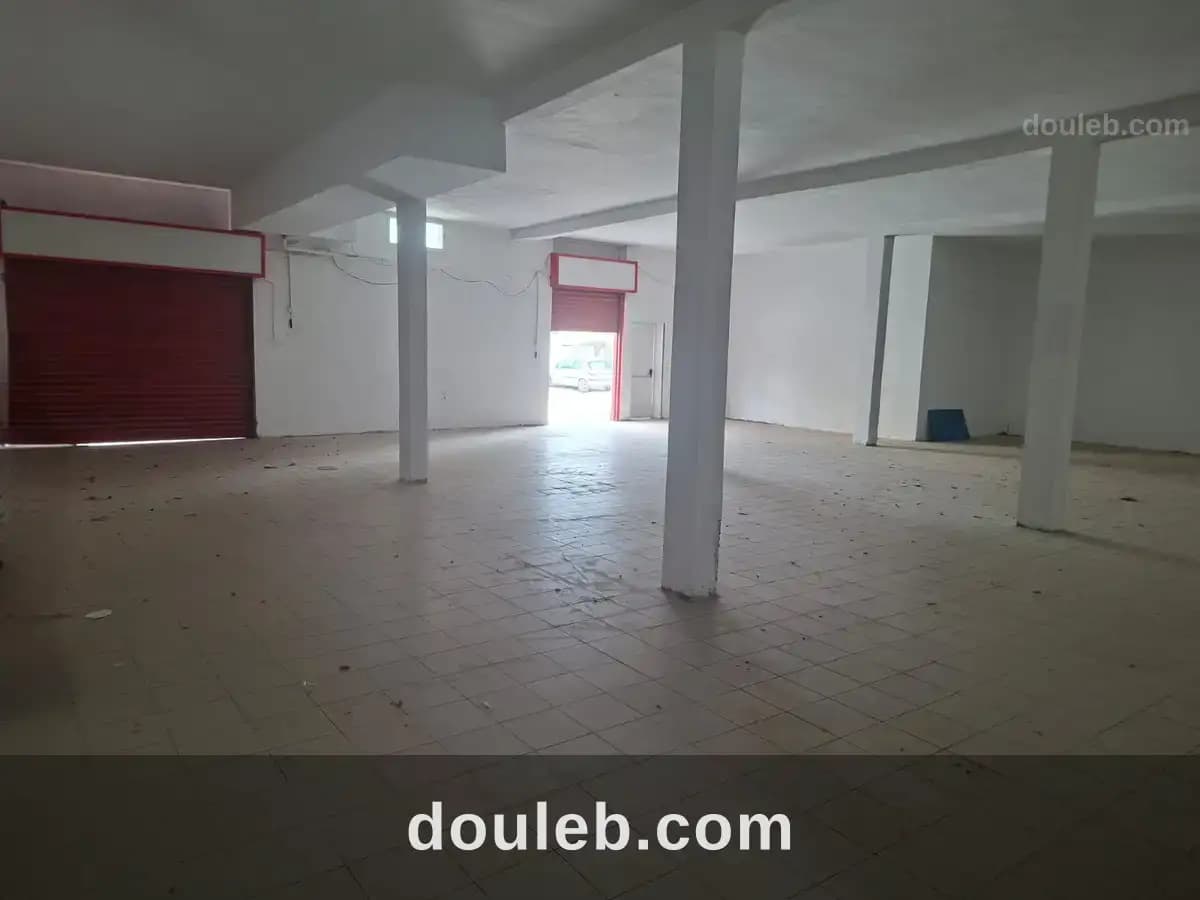 Dépôt a la soukra chotrana 1 400m2 à Ariana