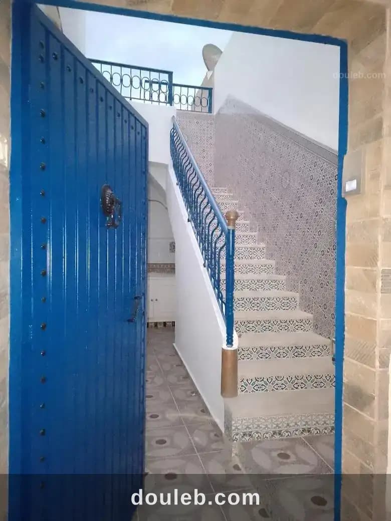 Etage de villa meublé a sidi bousaid à Tunis