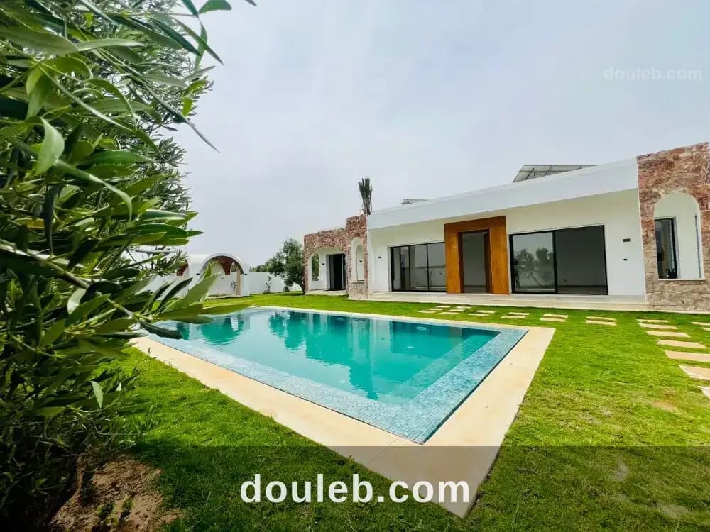V600 villa yanis monchar à Nabeul