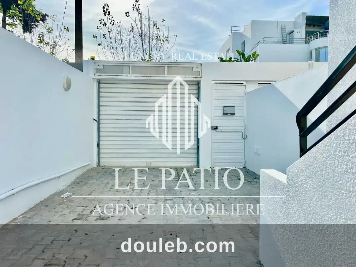 Etage de villa s3 à la marsa ville à Tunis