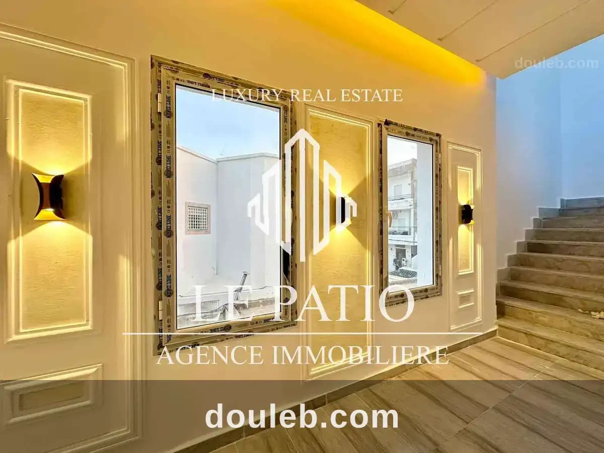Etage de villa s2 à Tunis