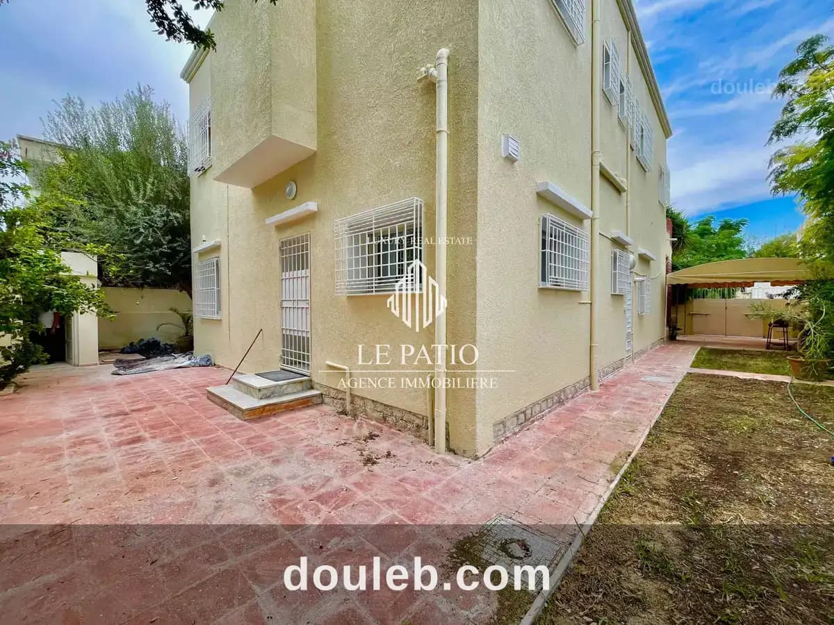 Villa s4 a carthage à Tunis