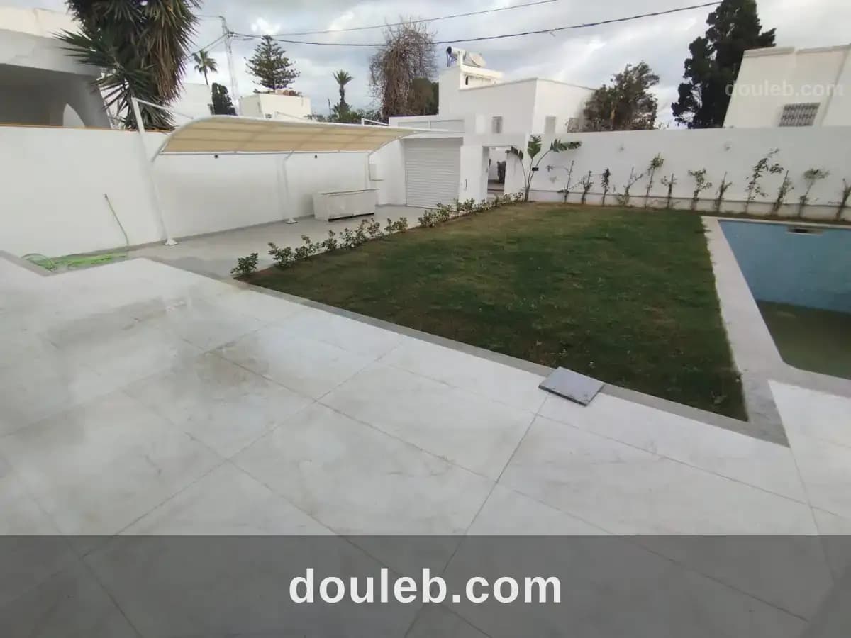 Villa avec piscine à la marsa - Miniature 2
