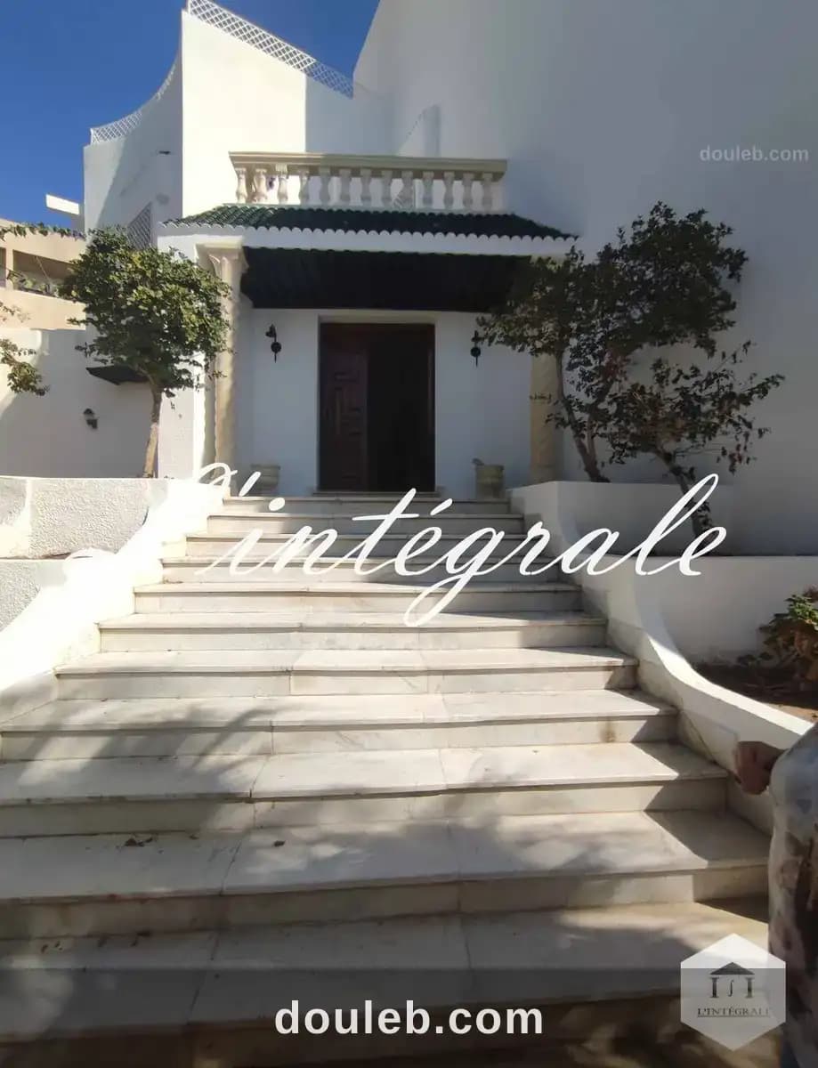 Grande villa s6 avec grand jardin à Tunis