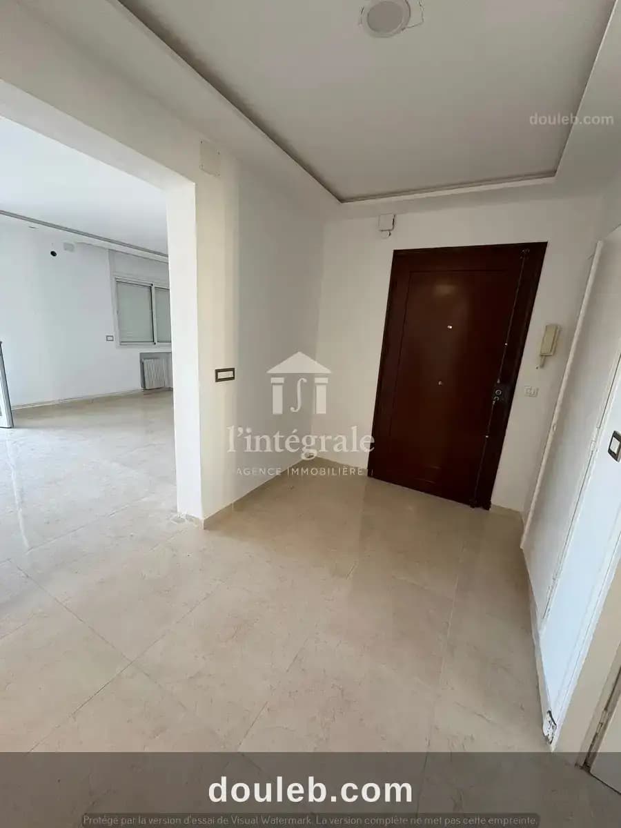 Un appartement rénové s3 à menzah6 - Miniature 4