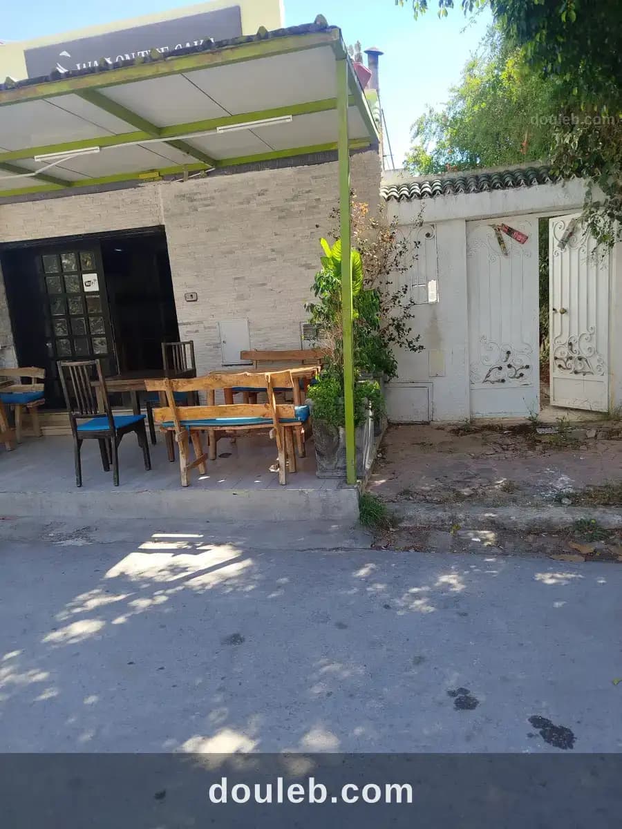 Une villa à démolir à elmenzah1 à Tunis