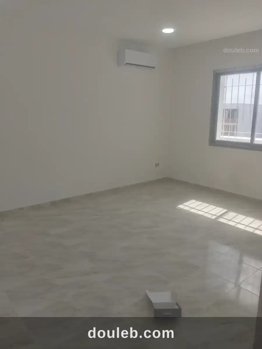 Un bureau h plus 4 au centre urbain nord à Tunis