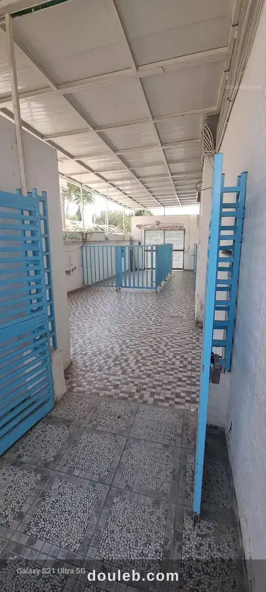 Al local commercial à Manouba