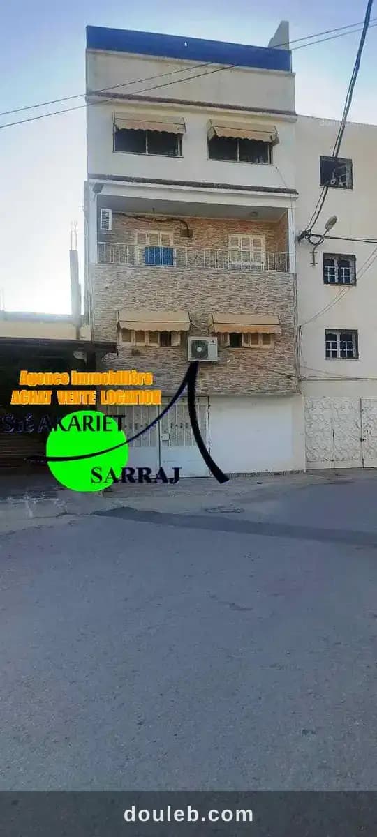 Petite maison style triplex 168m à oued ghnim à Sousse