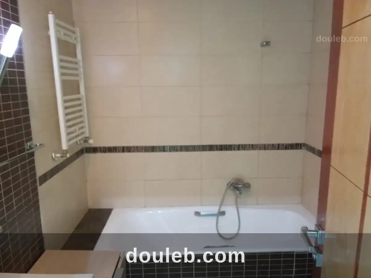 Apparemment s1 - Miniature 4