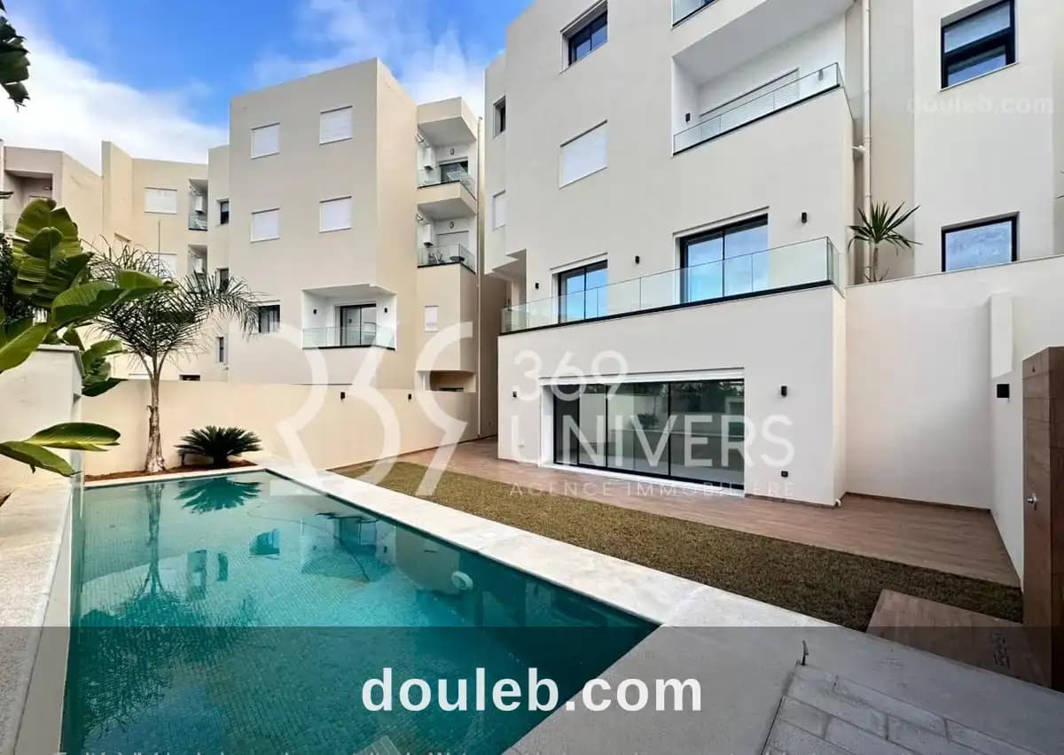 Triplex avec piscine au jardins de carthage à Tunis