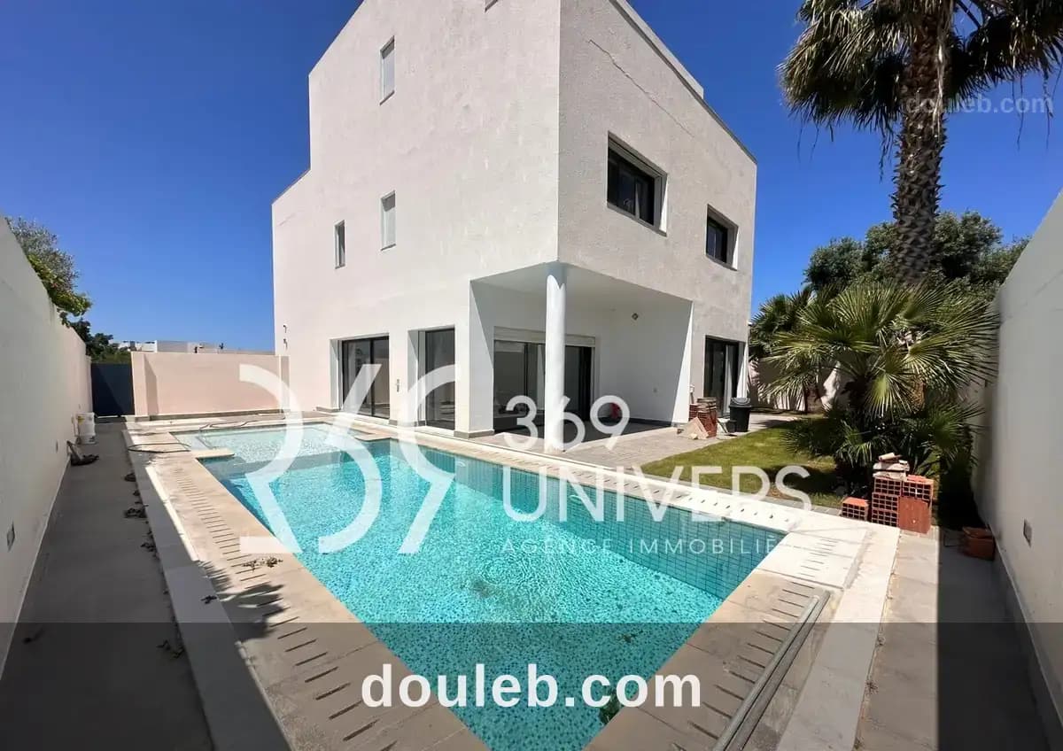 Villa avec piscine à la marsa ref rh178 à Tunis