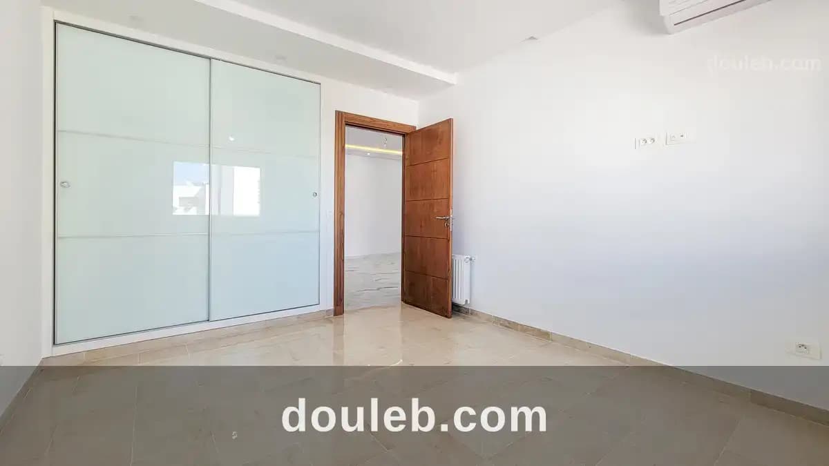 S1 1er étage avec ascenseur a ain zaghouan sud à Tunis