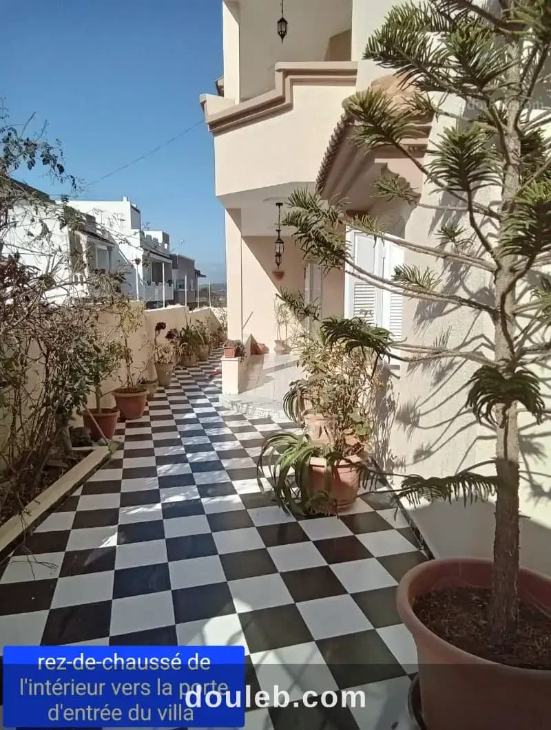 Villa duplex de luxe a menzel bourguiba 253 m à Bizerte