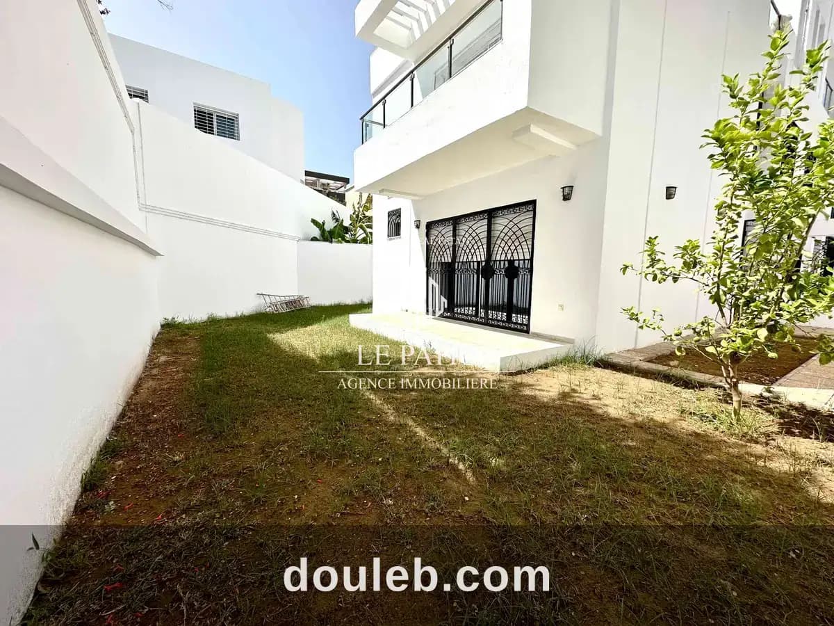 Duplex meublé lac 2 à Tunis