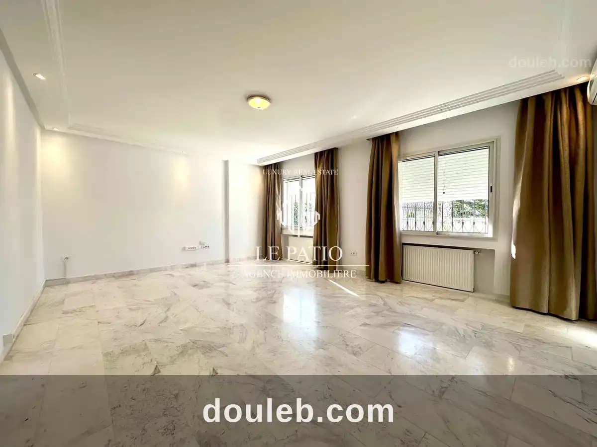 Appartement s3 avec jardin à la marsa à Tunis