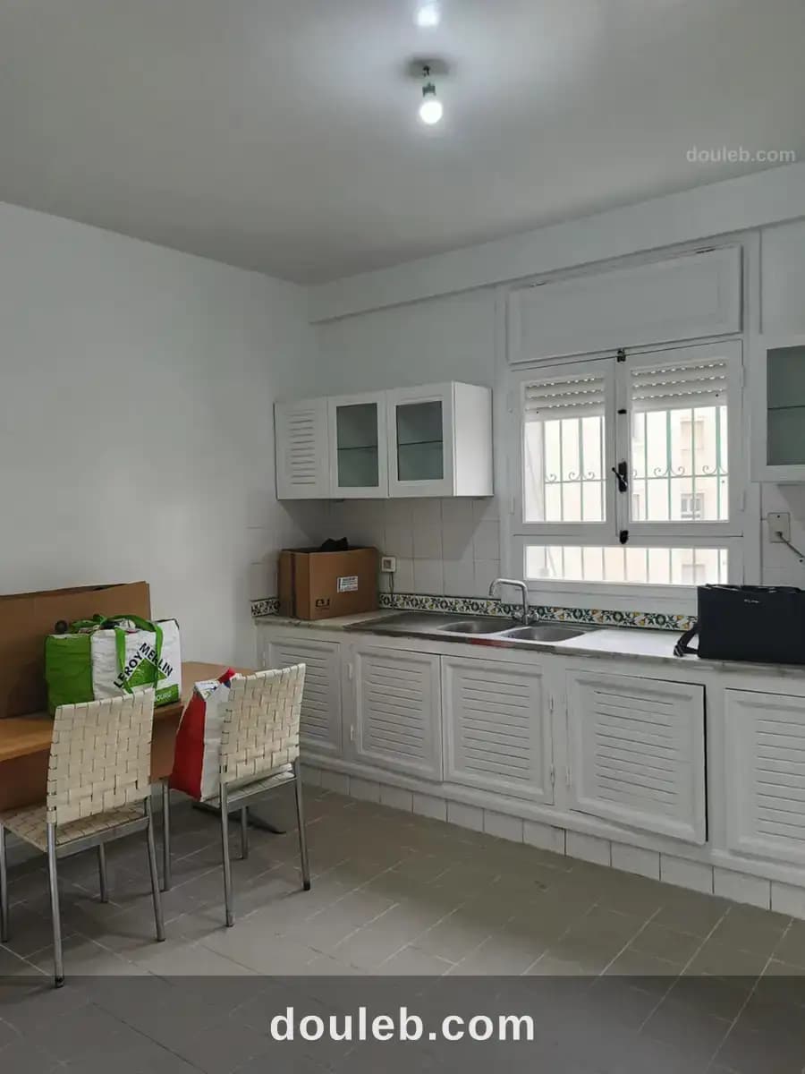 Appart s3 borj louzir - Miniature 2
