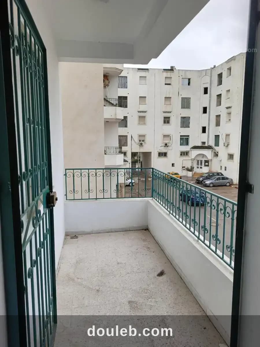 Appart s3 borj louzir - Miniature 3