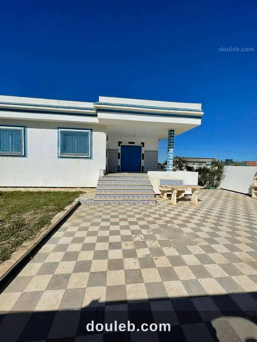 Maison de 300m2 a la mer el haouaria à Nabeul
