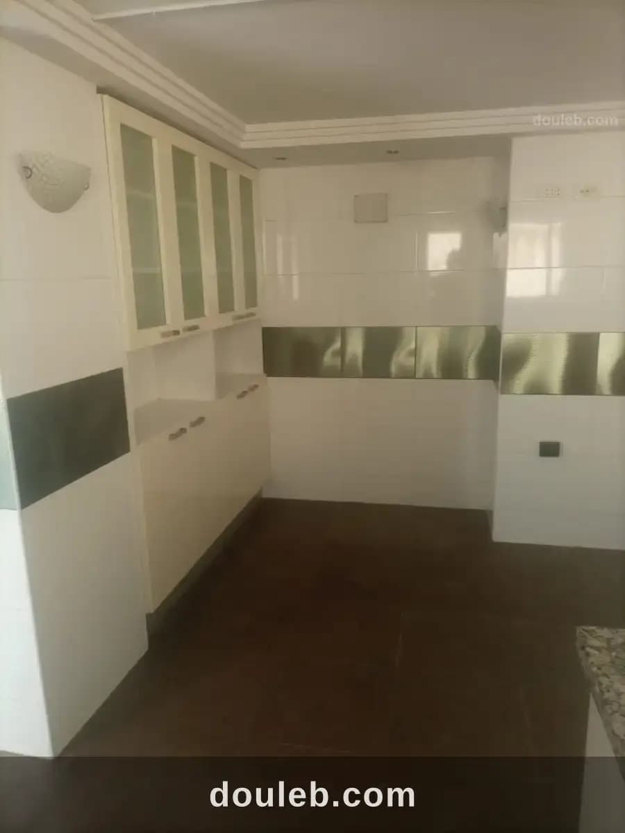 Joli étage de villa rez de jardin à Tunis