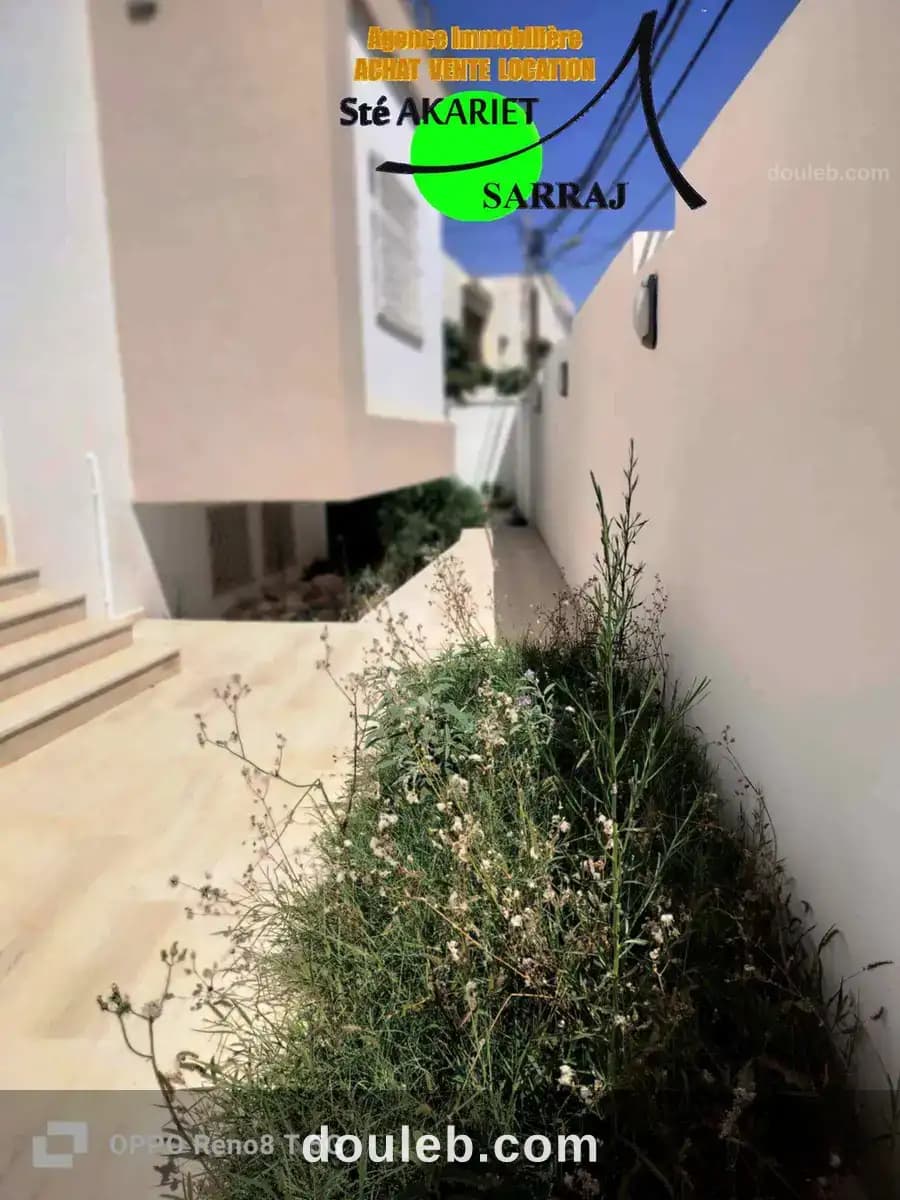 Villa style triplex neuf et jamais habité à khzema à Sousse