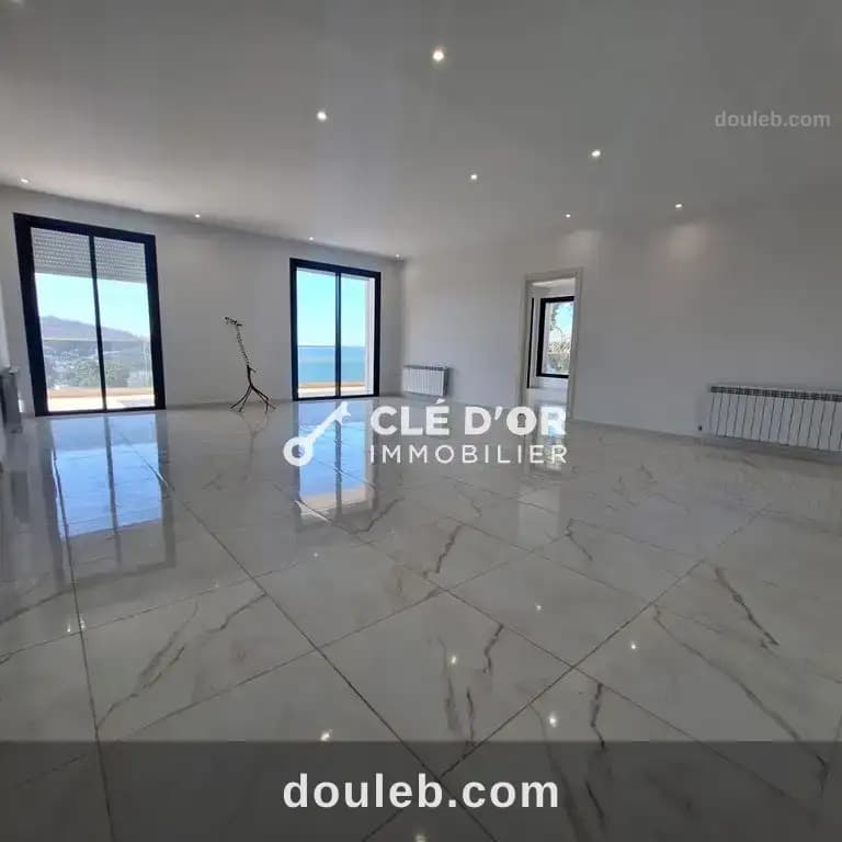 Villa s4 l gammarth à Tunis