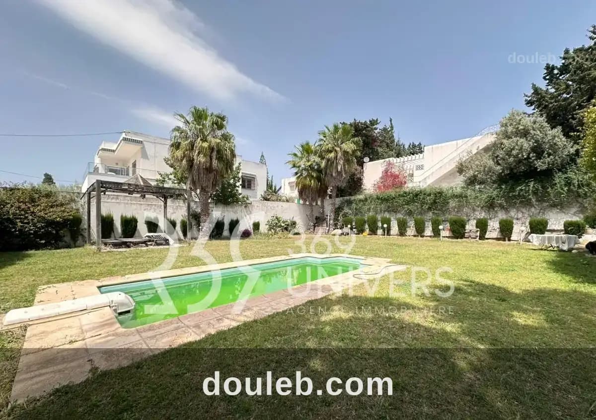Etage avec piscine à la marsa ref ra134 à Tunis