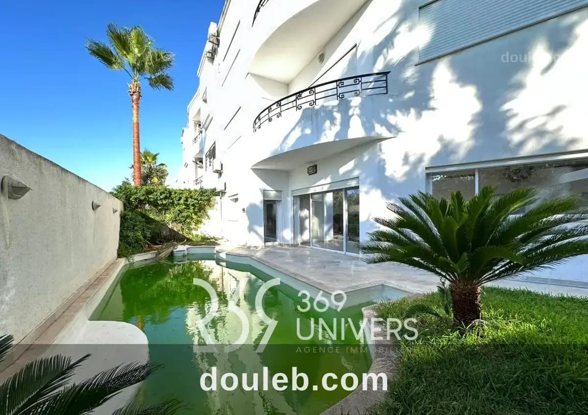 Villa avec piscine à gammarth ref rh116 à Tunis