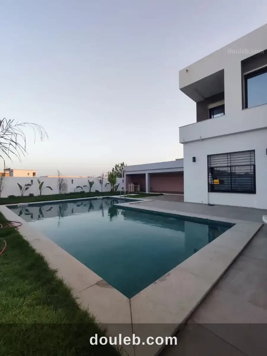 Luxueuse villa avec piscine à kélibia à Nabeul