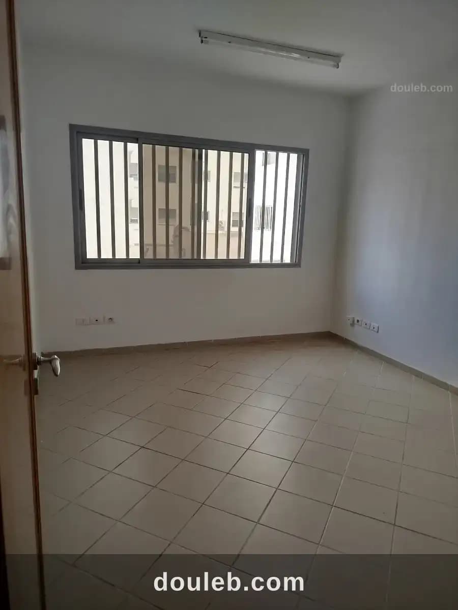 Des bureaux - Miniature 3