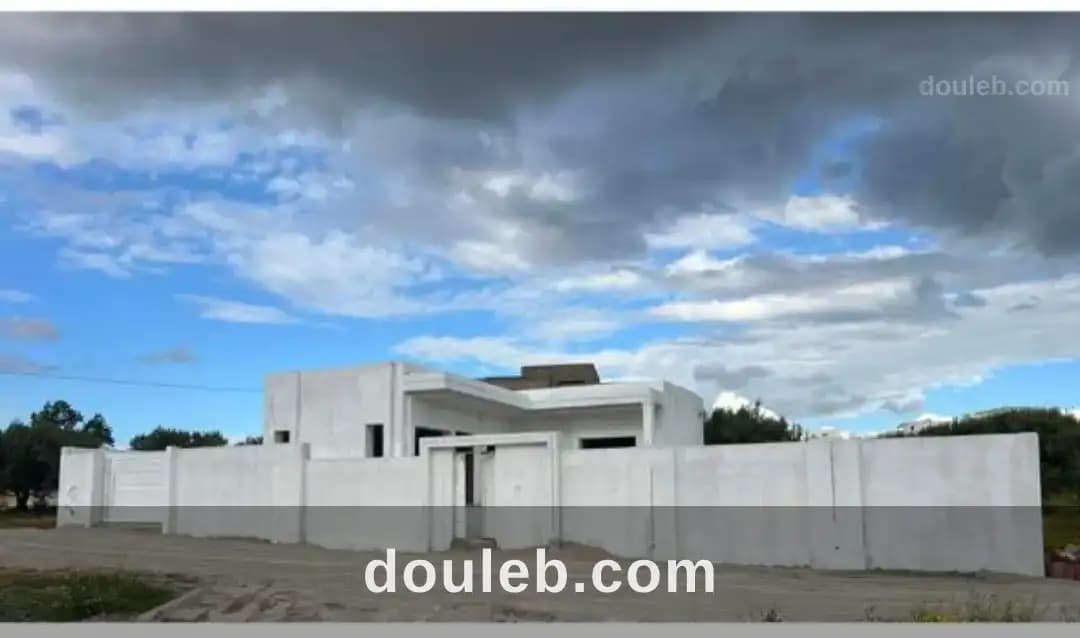 Belle villa de 300m proche yasmine hammamet à Nabeul