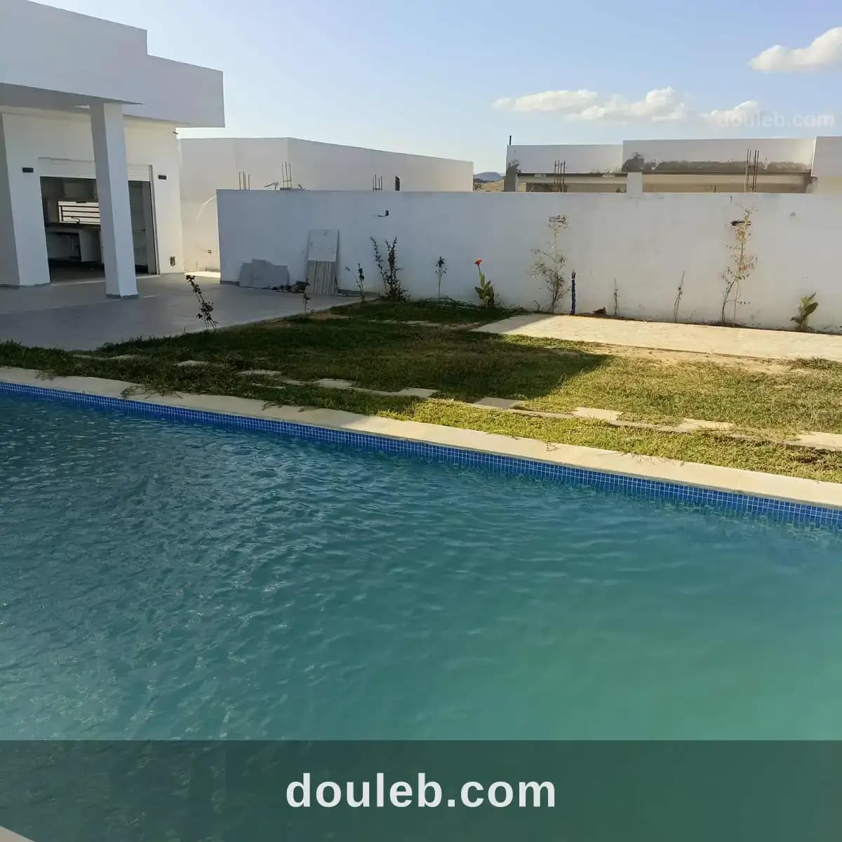 Av villa de 550mn et piscine à hammamet sud à Nabeul