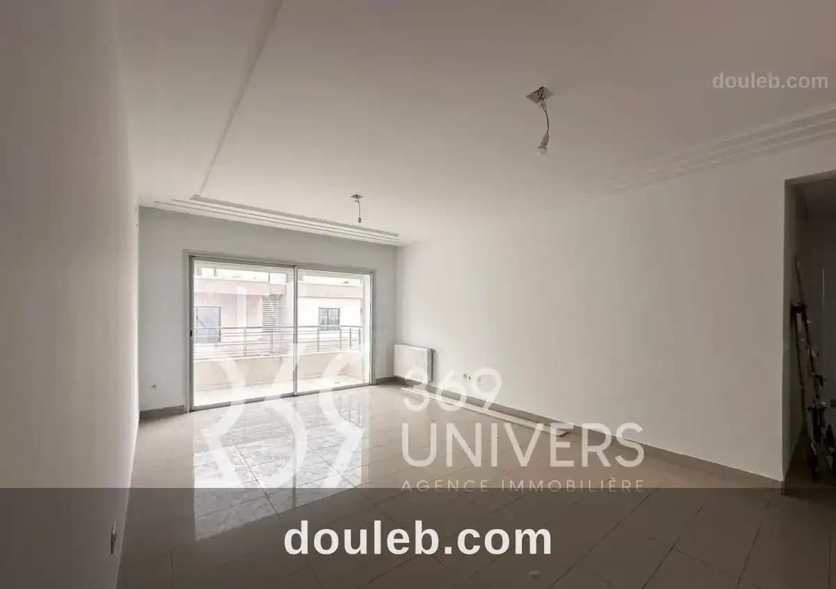 Appartement avec balcon aux jdc ref ra143 à Tunis