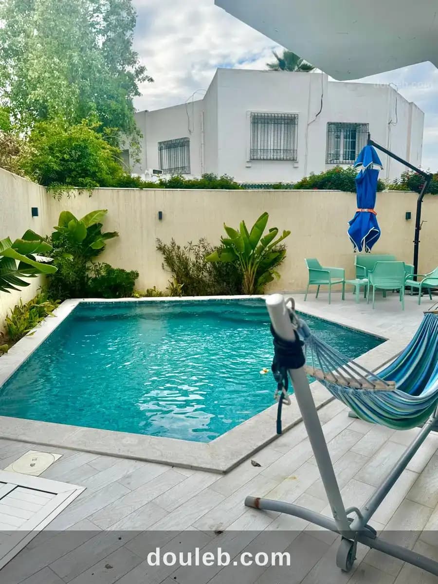 Duplex s5 avec piscine et terrasse à la marsa à Tunis
