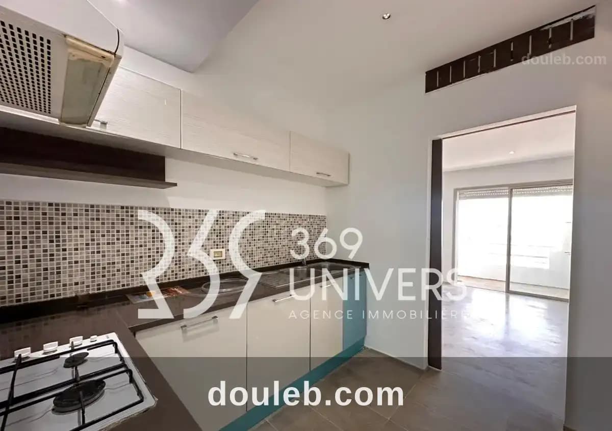 Appartement avec balcon à la marsa ref ra165 à Tunis