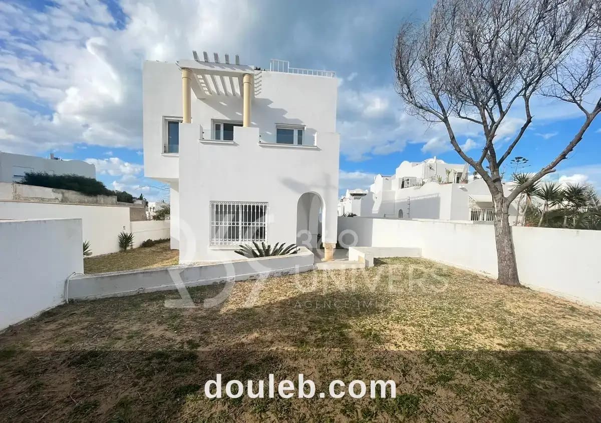 Duplex avec vue sur mer à gammarth ref rd050 à Tunis
