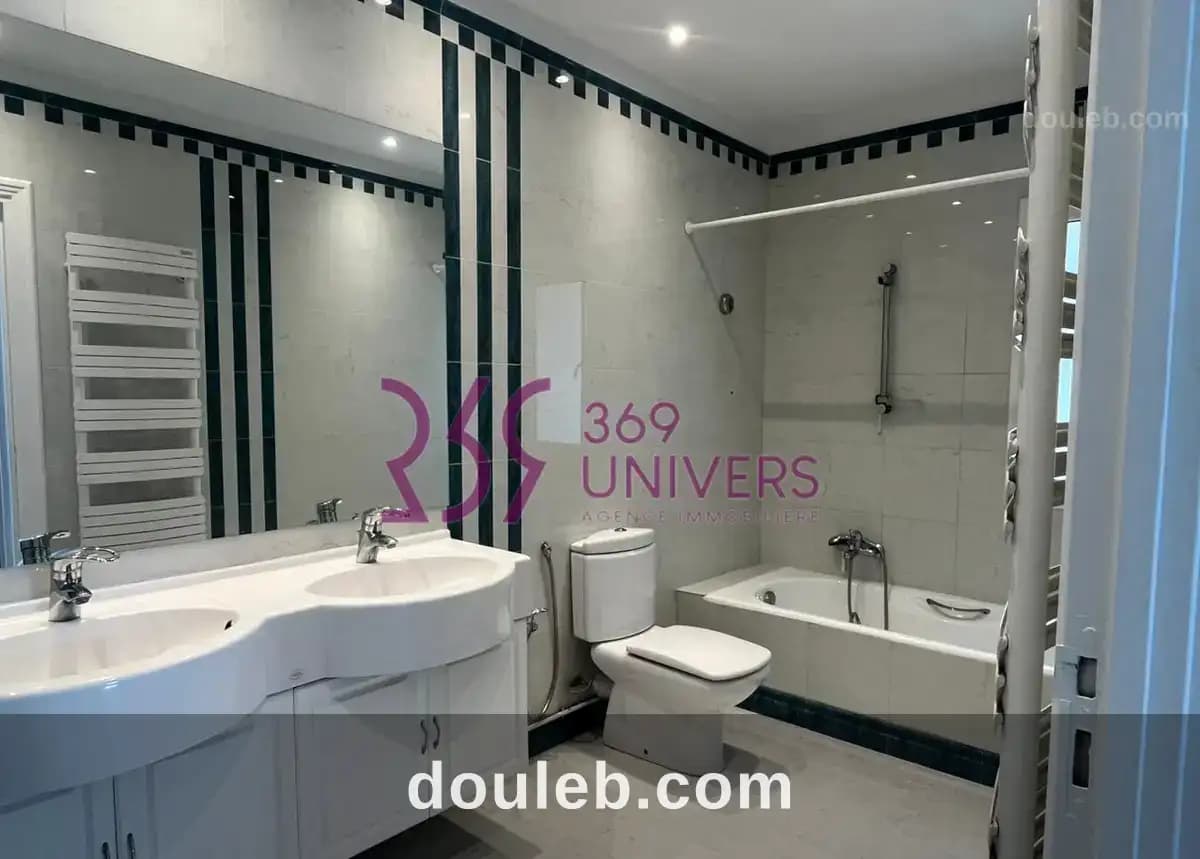Villa s3 avec piscine a carthage ref rh007 à Tunis