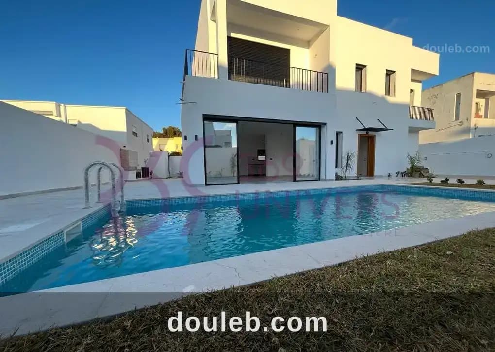 Villa s3 avec piscine a gammarth ref rh015 à Tunis